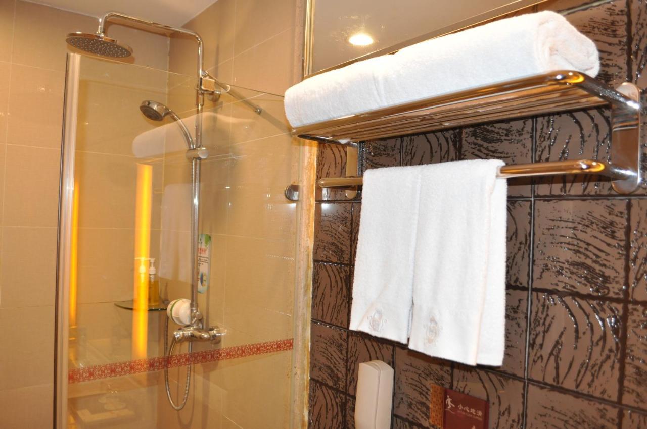 Fortune Hotel Guangzhou Exteriör bild