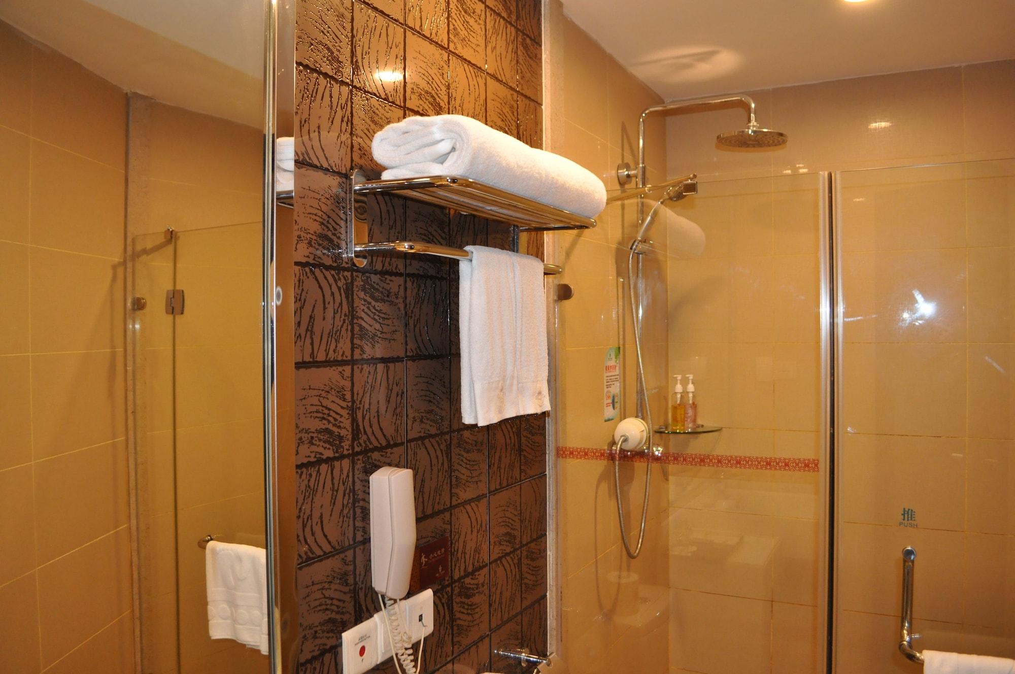 Fortune Hotel Guangzhou Exteriör bild